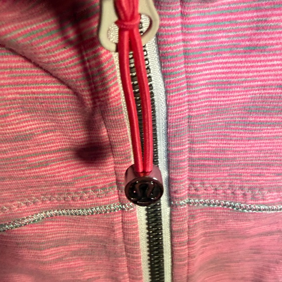 Lululemon Define sweater - Picture 2 of 4